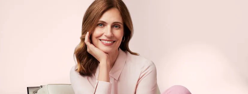 Ako ovplyvňuje menopauza pleť a vlasy (a čo s tým môžete robiť)?
