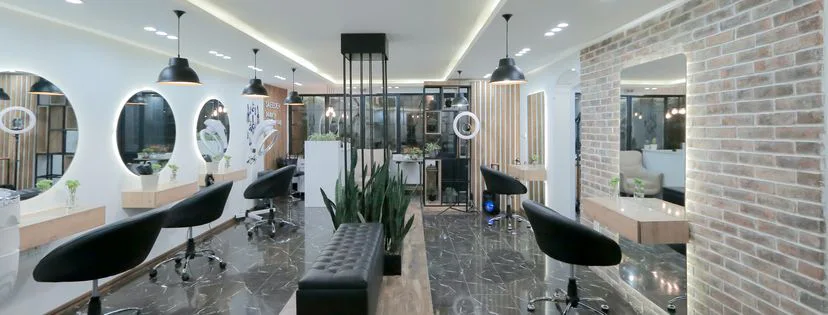 Január a február v salóne: Ako nedať slabším mesiacom šancu?