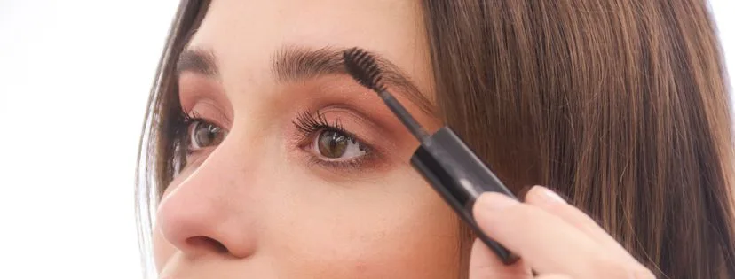 Orámujte tvár perfektným obočím

